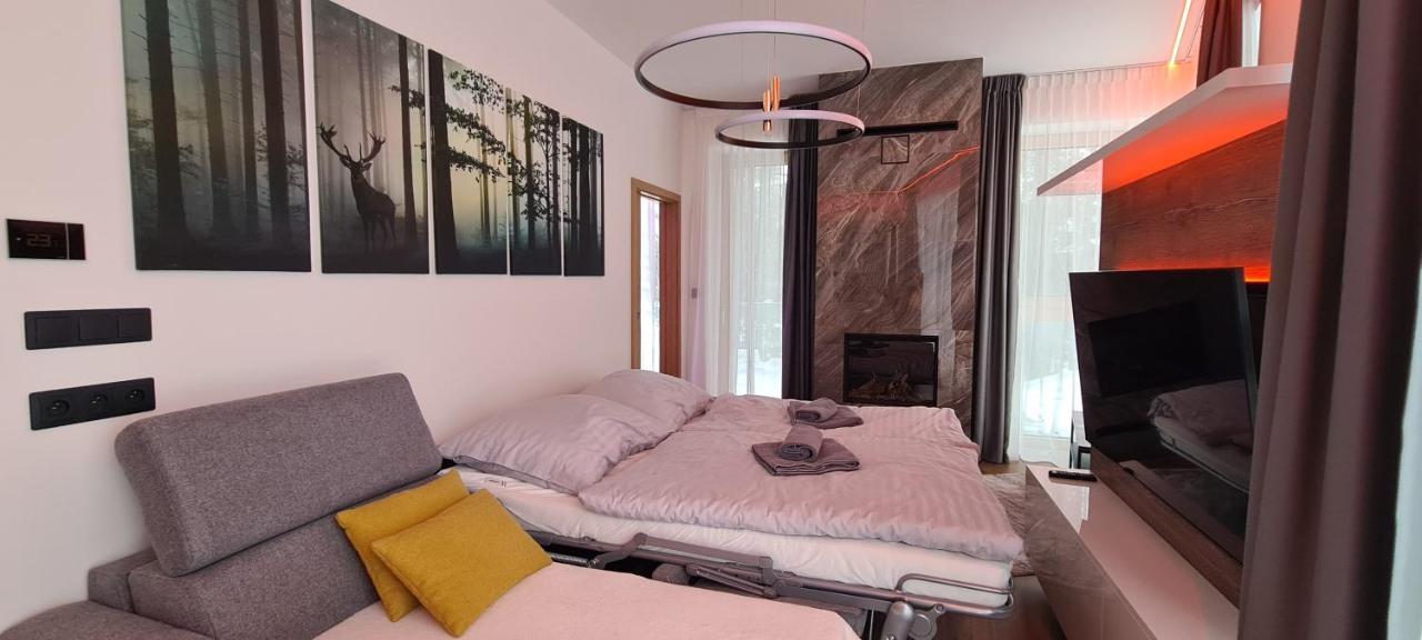Hotel Ovruc - Rodinny Apartman 111 Strbske Pleso ภายนอก รูปภาพ