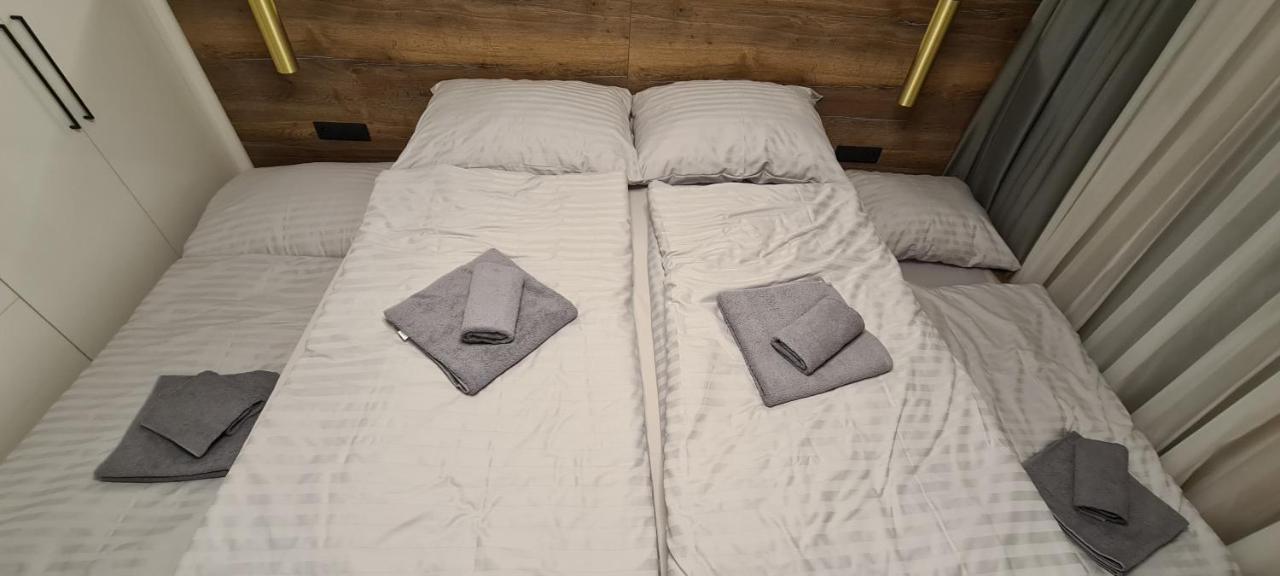 Hotel Ovruc - Rodinny Apartman 111 Strbske Pleso ภายนอก รูปภาพ