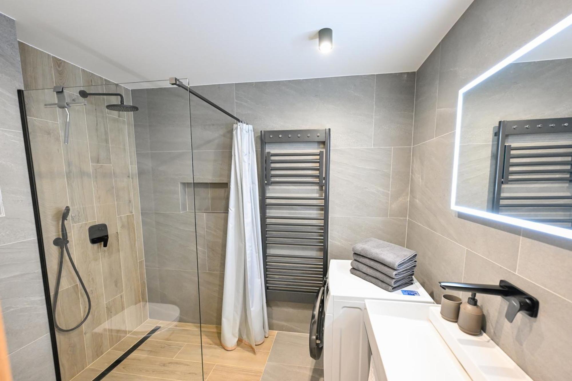 Hotel Ovruc - Rodinny Apartman 111 Strbske Pleso ภายนอก รูปภาพ