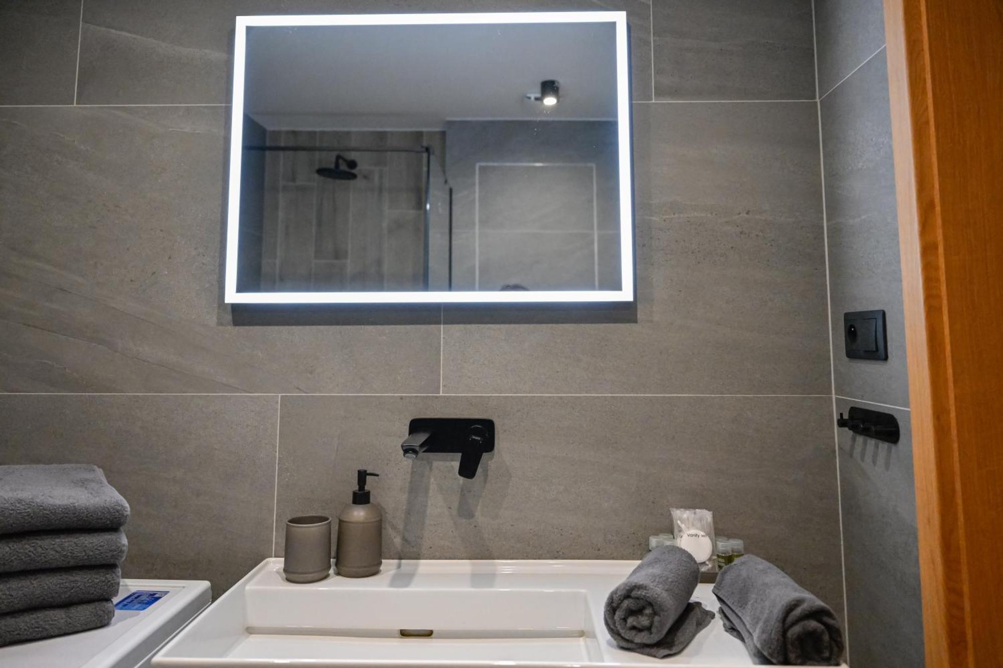 Hotel Ovruc - Rodinny Apartman 111 Strbske Pleso ภายนอก รูปภาพ